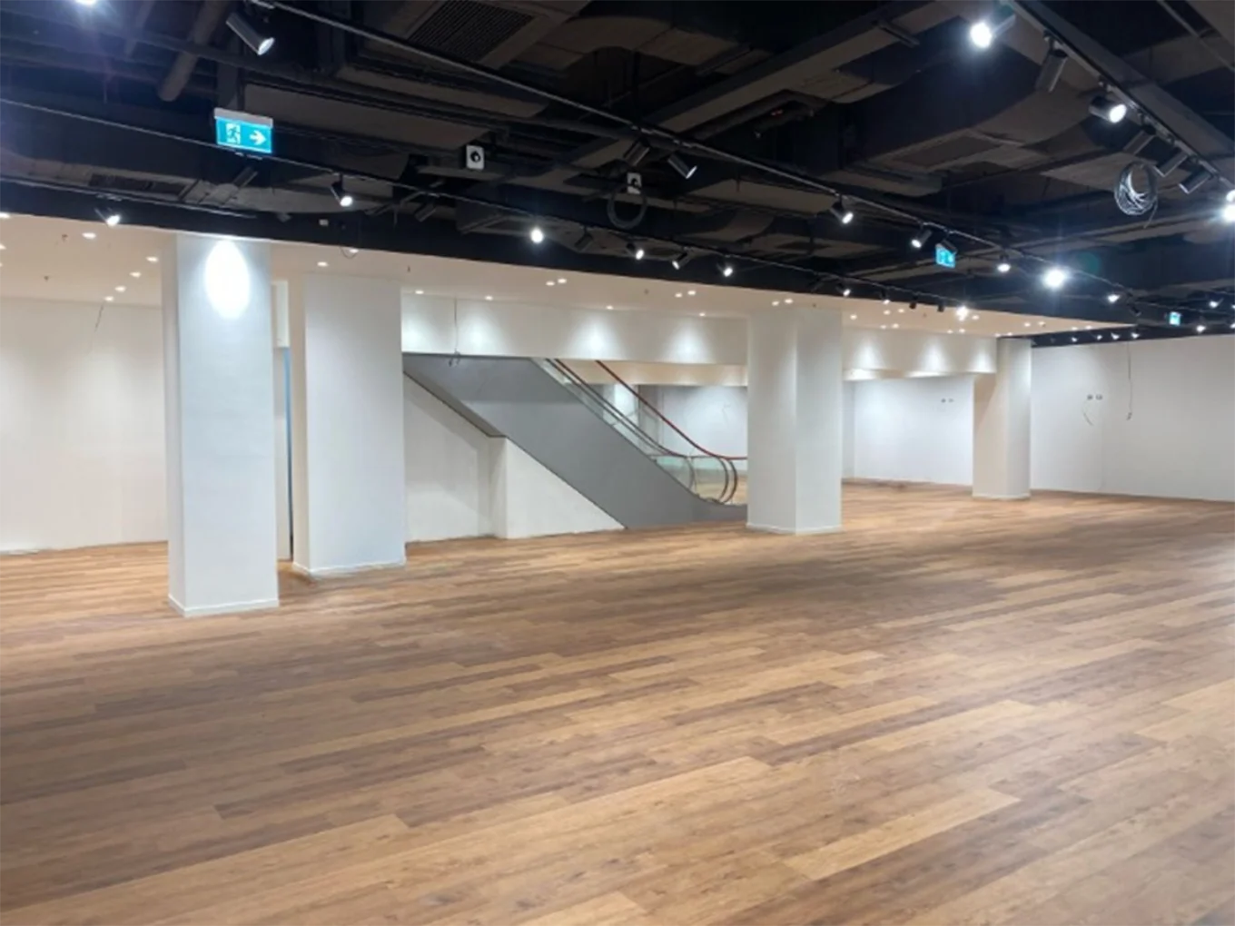ristrutturazione-punto-vendita-abbigliamento-milano