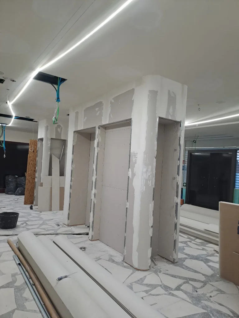 ristrutturazione-sala-espositiva-arredamento-verona-2
